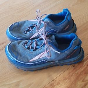 Altra Trimp running shoes size 9